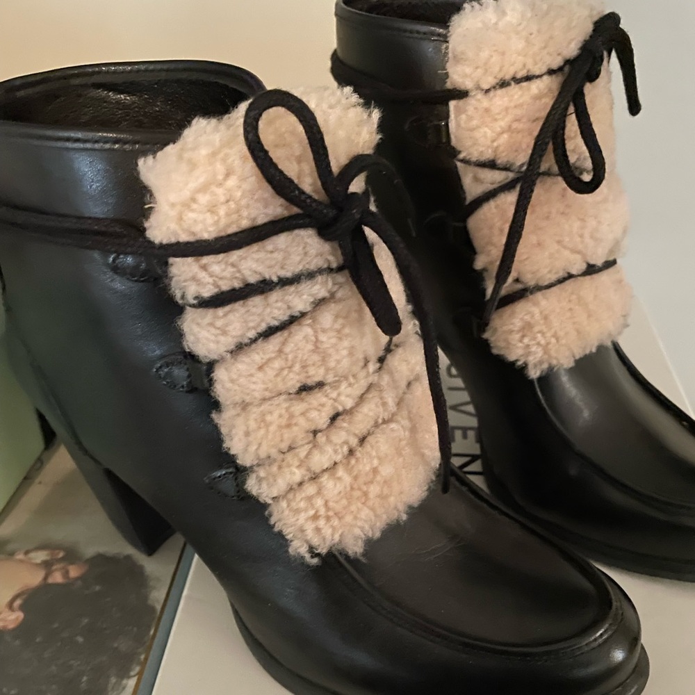 Ugg Fur Tie Up Boots